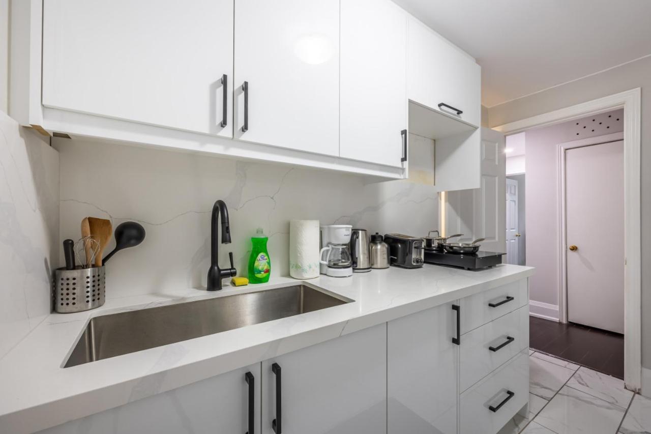 Serenity By The Falls - Modern 2 Bedroom Hideaway * Niagara Falls