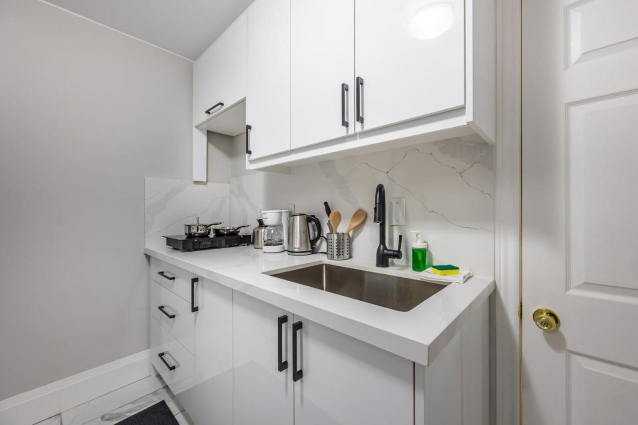 Serenity By The Falls - Modern 2 Bedroom Hideaway *